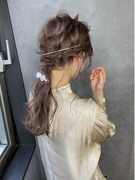 アイユー(ii+U) インスタ【sosohase】上品スタイル　ロングヘア　前髪　韓国風