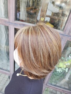 プラスティック プラスヘアーサロン(PLUSTIC +hair salon) グレイハイライト