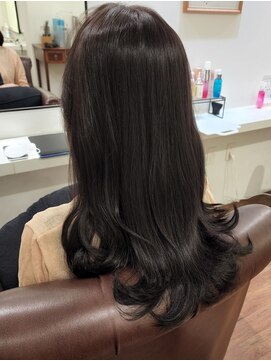 インビテーション(invitation) アッシュブラウン