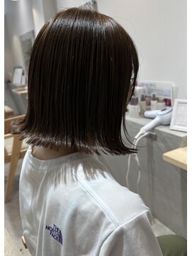 コレット 宇都宮(collet Gigi) #Sena 斜めバング/グレージュカラー/シルキーベージュ/ボブ