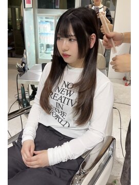 スリー(three) レイヤーカット