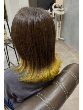 フェット(Fete) ちょっと派手めなイエロー