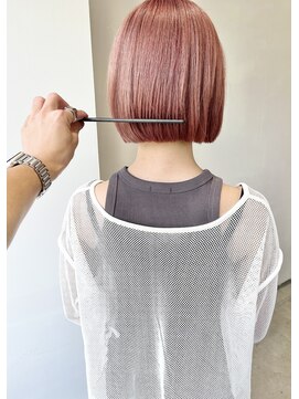 イル(ill) くすみ ピンク ハイトーン ブリーチ ボブ