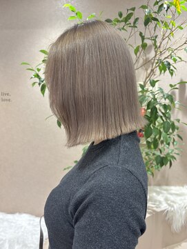 ジーニー 横浜(giinii) 横浜/ミルクティーベージュ/ブリーチ/ボブ