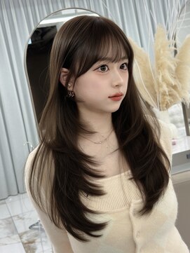 キティー サカエ(kiti SAKAE) ベージュ/レイヤーカット/ハッシュカット/栄