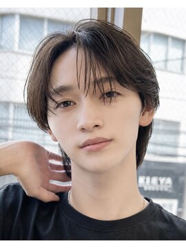 ポーチバイハニー オモテサンドウ(PORCH by HONEY omotesando) メンズマッシュセンター分けツーブロックフェザーパーマ