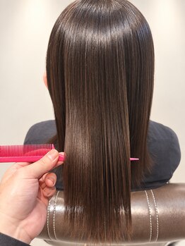ルリエ(Relier)の写真/ダメージレスにこだわった縮毛矯正◎髪質やクセを見極め、一人一人に合った施術で理想のストレートに♪