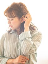 二次会やパーティにおすすめのくびれセミディヘアアレンジ