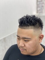 アヴニール アックス(Avenir axe)&nbsp;前髪刈り込みフェードスタイル