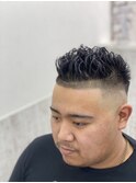 前髪刈り込みフェードスタイル