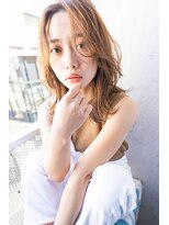 サングース(Sungoose)&nbsp;大人かわいいミディ＃カーキグレージュフェザーバング