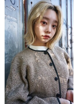 ブゾン(buZon) 【buZonブゾン】切りっぱなしハイトーンボブ