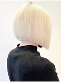 ホワイトブロンド×シンプルボブ　【赤羽】