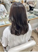 透明感カラー　アッシュグレージュ　ロングレイヤー