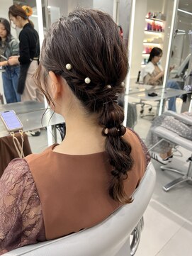 アールプラス 新宿(ar+) ヘアアレンジ