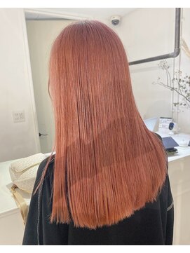 イリ 梅田(ili) ハイライトカラーミルクティーベージュレイヤーカット