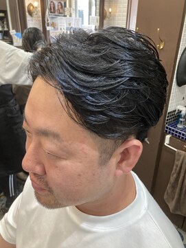 ルピナス 中田(Lupinus) フロントかき上げ毛流れスタイル