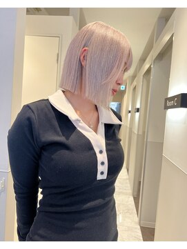 リノ(RLINO) 【名古屋、栄】ボブカット/ミルクティーベージュ