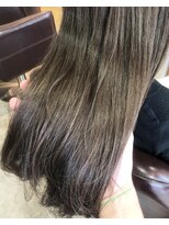 キー(kｅｙ)&nbsp;グレージュ