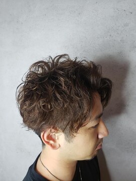 メンズパーマ 毛先カラー L アーサス ヘアー デザイン 上越店 Ursus Hair Design By Headlight のヘアカタログ ホットペッパービューティー