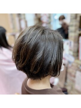 ヘアーズ フェミニン 中山店(Hair's Feminine) ショートボブ＋パーマ