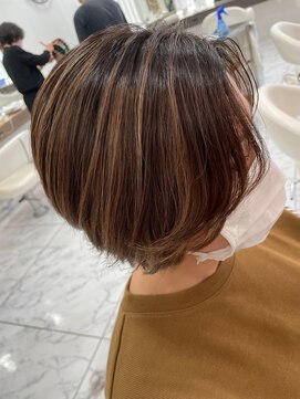 マニクレアーレ 北千住店(mani CREARE) ハイライトショートボブ