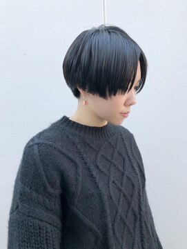 アンドチル 渋谷(AND CHILL) センターパートのマッシュショート/20代30代大人ショート　渋谷