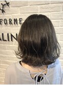 外ハネ×オリーブグレージュカラー