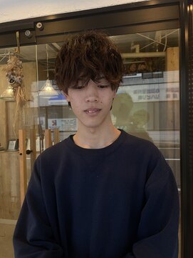 バウム(BAUM) ラフでアンニュイな無造作パーマ。