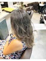 プラスシー(+C)&nbsp;外国人風地毛ハイライト/グラデーションハイライトカラー/30代