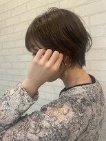 ネイロ 日本橋(NeiRo)&nbsp;小顔ショートボブハイライトカラー大人ショートカット白髪ぼかし