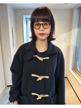 ユヌ(Une) Kotaro ワインレッドのレイヤーボブ