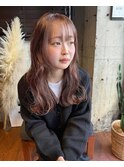 ピンクベージュ