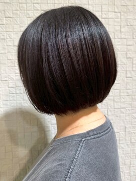 ビューティシモ 所沢(Beautissimo) 丸みショートボブ グレージュ 前下がりボブ 髪質改善 艶髪