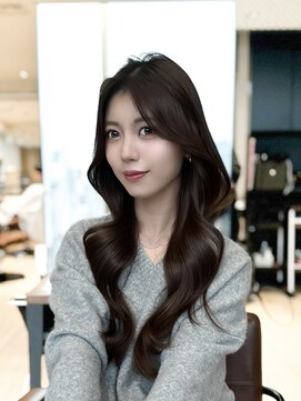 アマトウキョウスマートサロン(AMA TOKYO×Smart Salon) くびれレイヤー/顔まわりカット/くびれ巻き/レイヤーカット