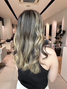 ステア ケース(stair case) 地毛残し バレイヤージュ