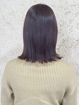 プリモ ココ 鍋島店(Primo coco.)&nbsp;ミディアムレイヤー 外ハネ 透明感カラー ラベンダーアッシュ