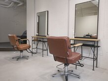 ワモ(wamo)の雰囲気（ナチュラルな店内で、幅広い世代の方が通いやすいサロンです。）