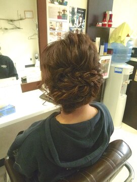 ヘアセットサロンエッジ(Edge) 入学式編込みサイドシニヨン
