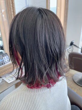 コワファースト 大分(COIFF1RST) ダークグレーにインナーピンク