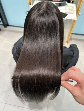 ロンドメリア 天神大名店(Lond Melia) 髪質改善縮毛矯正でツヤサラストレート 髪質改善/艶髪/縮毛矯正