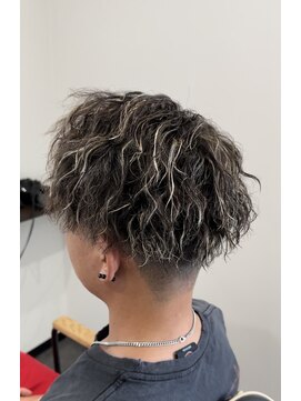 ヴェルゴ 北島店(vellgo) ツイスパ×金メッシュ