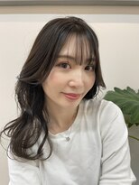 シダ(sida SAIIN) 20代30代髪質改善前髪カット