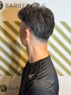 バーバーバー アカバネ(BARBER-BAR AKABANE) 大人のバーバー毛流れアップスタイル ビジカジ両立#2