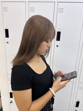 アカデミーサロンイー 代々木店(Academy Salon E) 【Academy SALON E】ミルクティーグレージュ