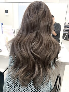 ジル ブラン 福岡(JIL BLAN) ハイライトカラー/ショートカット/レイヤーカット/福岡天神