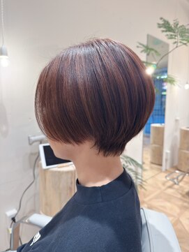 前下がりハンサムショート