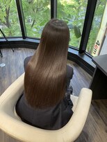 ヨンセンチメートルヒロサカ(4cm HIROSAKA)&nbsp;髪質改善ストレート