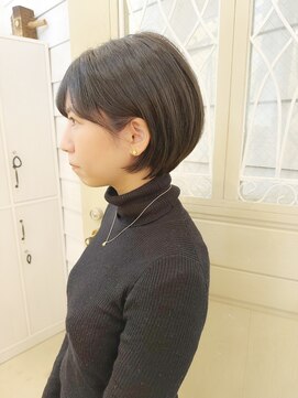 ニューラインギンザ(New-Line 銀座) 360°美シルエットの丸みショート(金子涼)