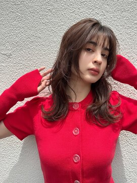 くびれミディアム